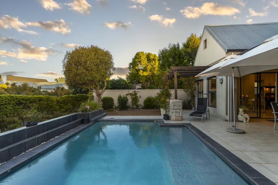 2 Bedroom Property for Sale in De Wijnlanden Residential Estate Western Cape